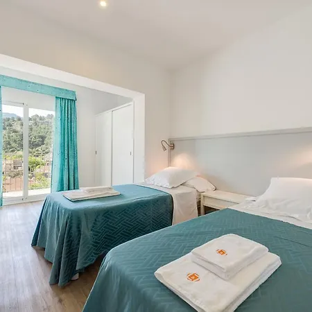 Lili Apartments Port De Soller Room photo